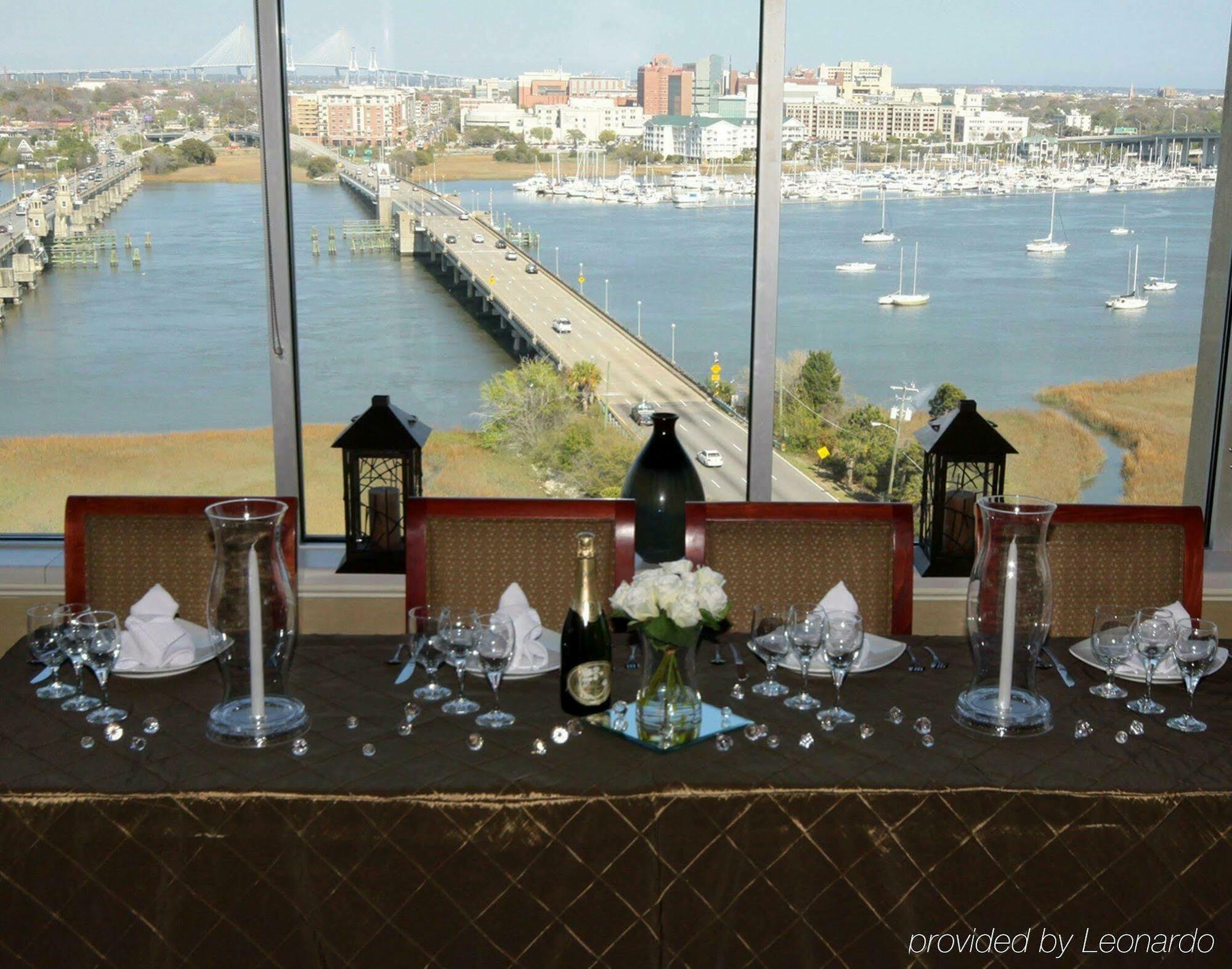 Holiday Inn Charleston-Riverview, An Ihg Hotel Restaurant bilde