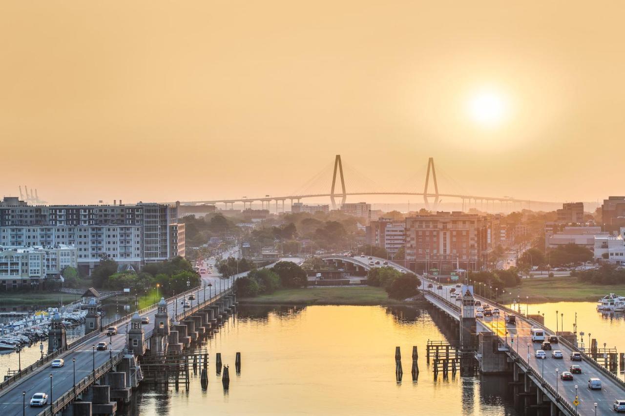 Holiday Inn Charleston-Riverview, An Ihg Hotel Eksteriør bilde